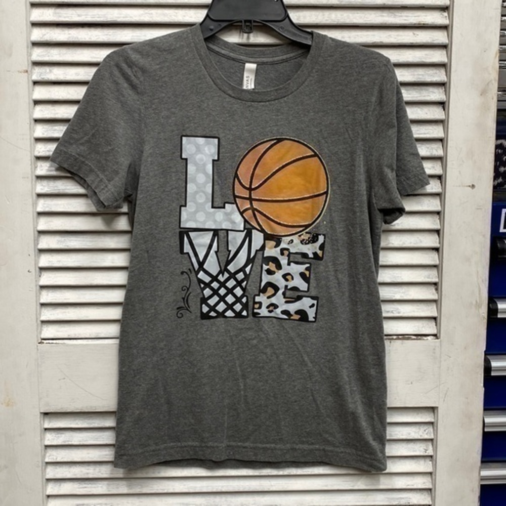 I Love Basketball Tee size Small